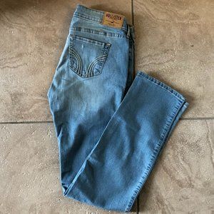 Hollister Skinny Low Rise Light Wash Size 5 Skinny Jean
